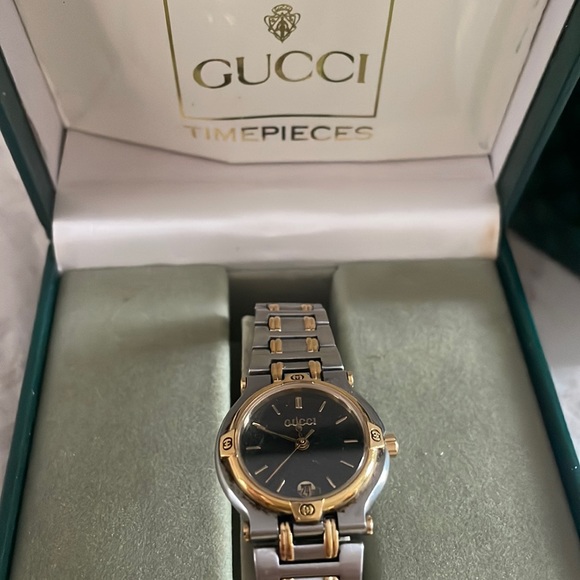 Authentic Gucci date just watch - Picture 6 of 6